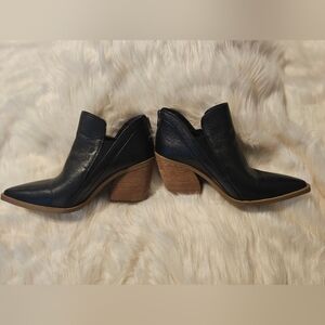 Vince Camuto Black Leather Heeled Boots